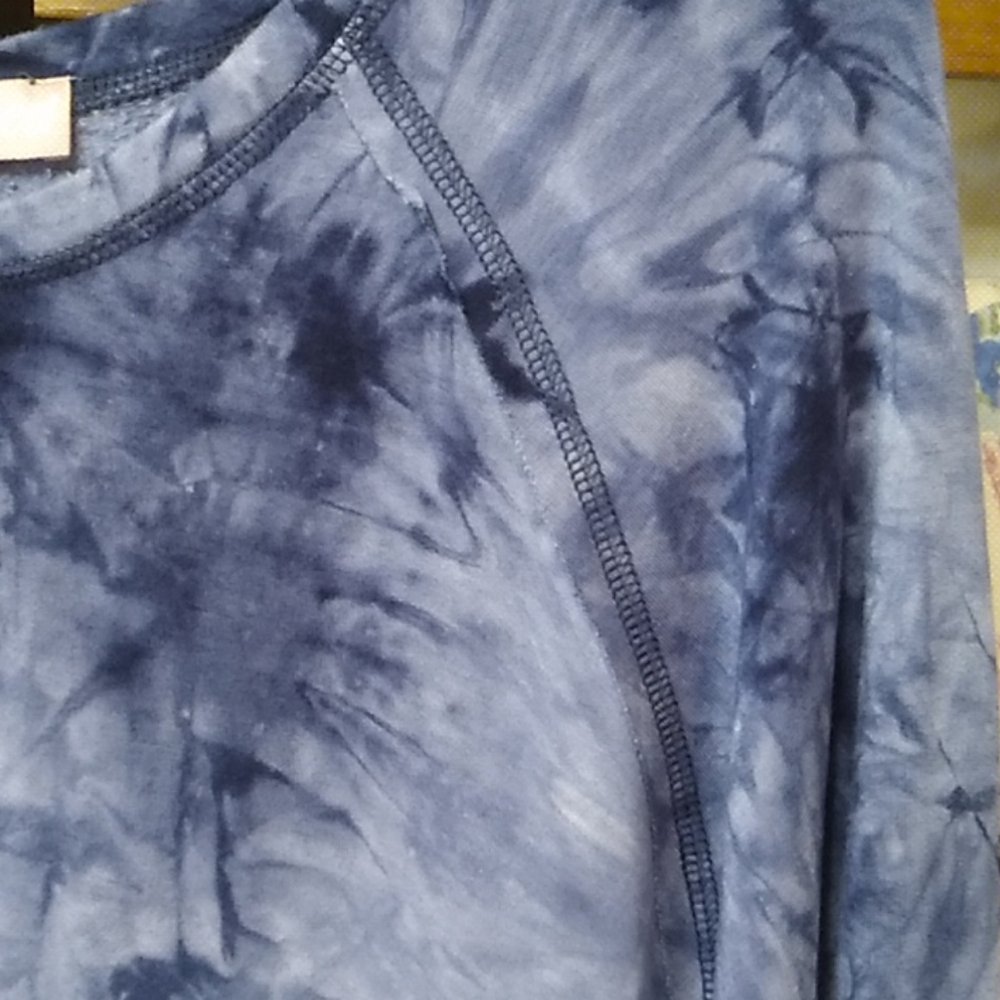 Brushed Tie Dye "Sweatshirt" - Picture 6 of 6